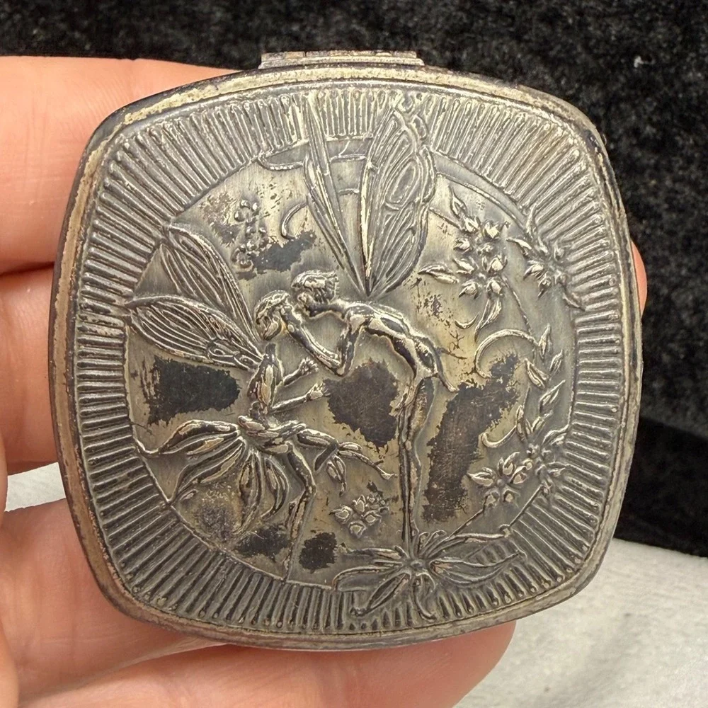 Vintage  Art Nouveau Djer Kiss Kissing Fairies Powder Compact France By Kerkoff